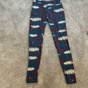 Lularoe leggings that are airplane designed.